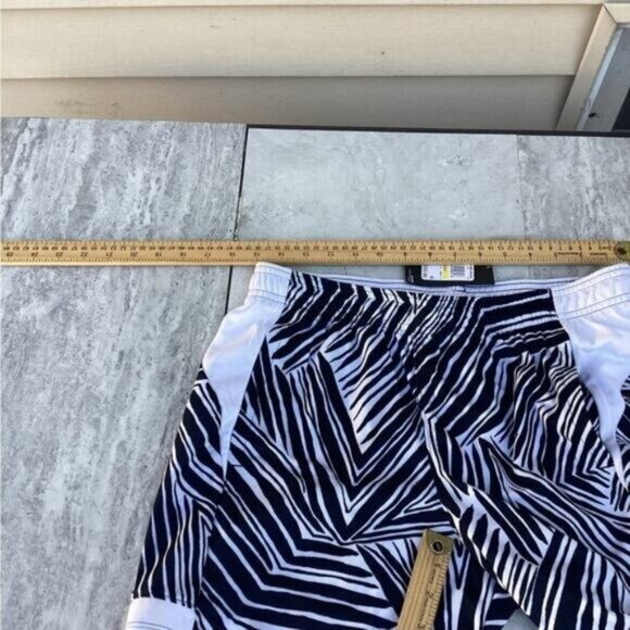 Grandpa mob wife clean girl office fairy core Under Armour Shorts Women's Medium - Picture 6 of 9